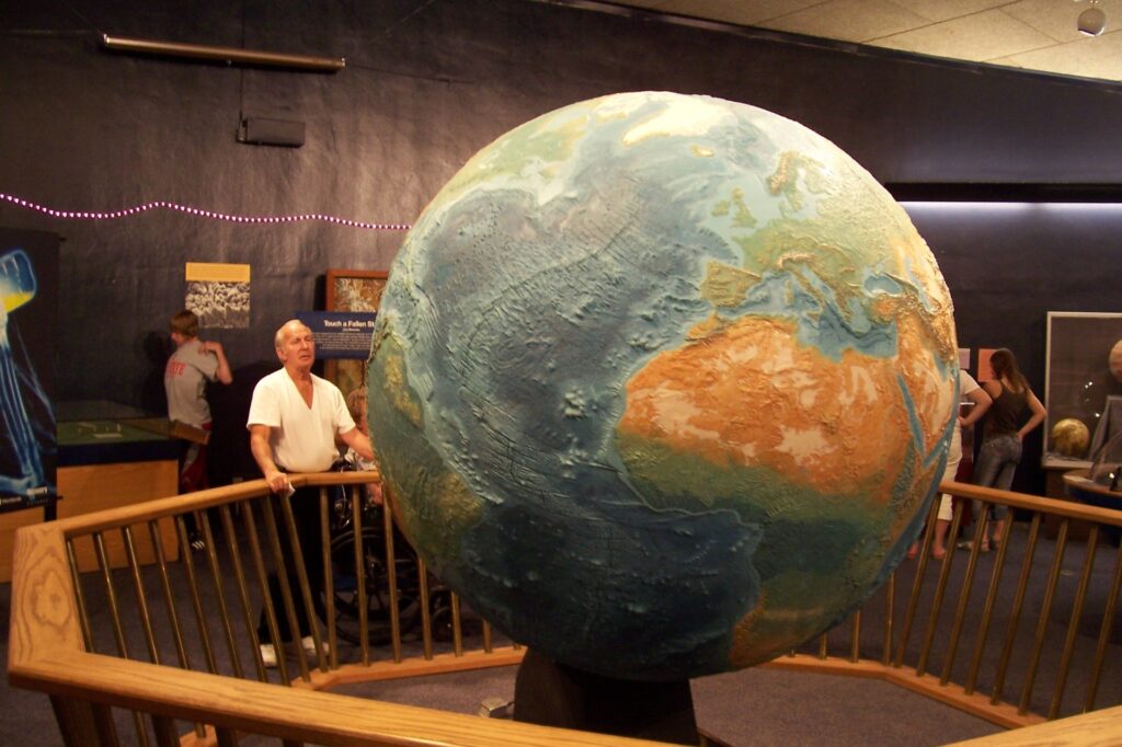 Fleischmann Planetarium's Earth Globe is a 6-foot-3 model of Earth whose scale is 1 to 6.72 million. 