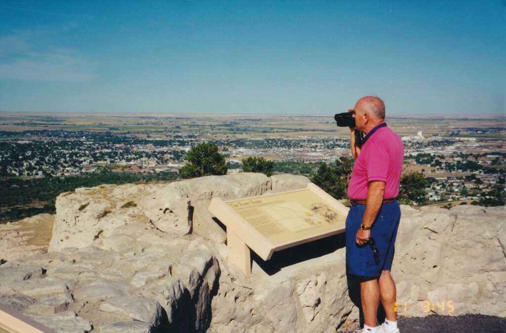 Chimney Rock, a 120-foot monolith atop a 225-foot funnel-shaped base, was along the Oregon Trail .